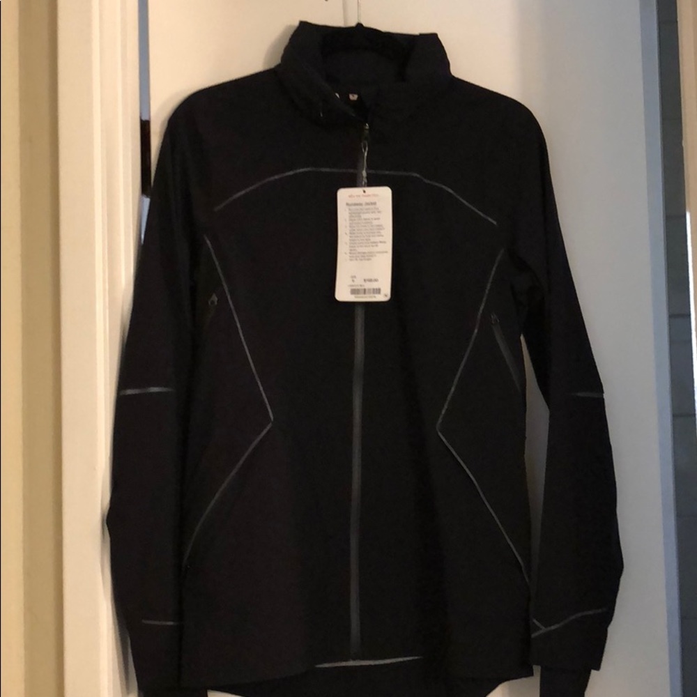 Lululemon runaway jacket